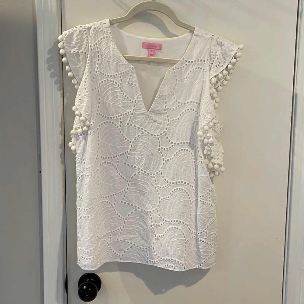 Lilly Pulitzer Tropical Leaf Eyelet Pom Pom Trim Top size small